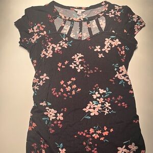 Candie's Black Floral Short Sleeve Top